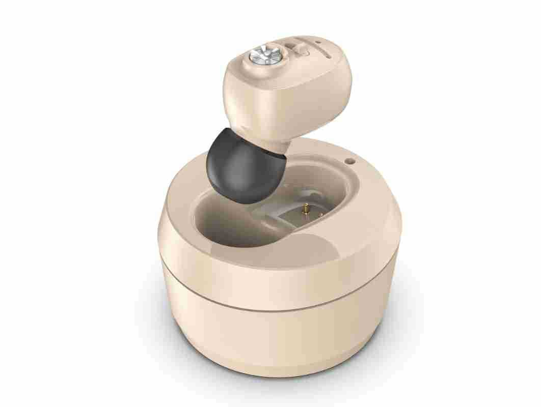 Hearing aids for elderly people with severe hearing loss, ear back charging, ear canal