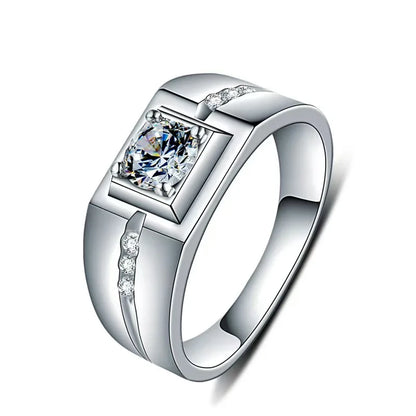 New men's and women's rings with a bold and fashionable design.